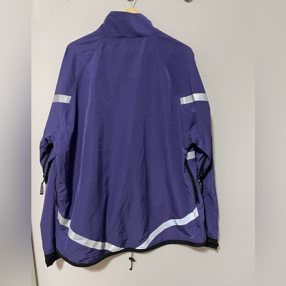 Running Jacket - Picture 2 of 3